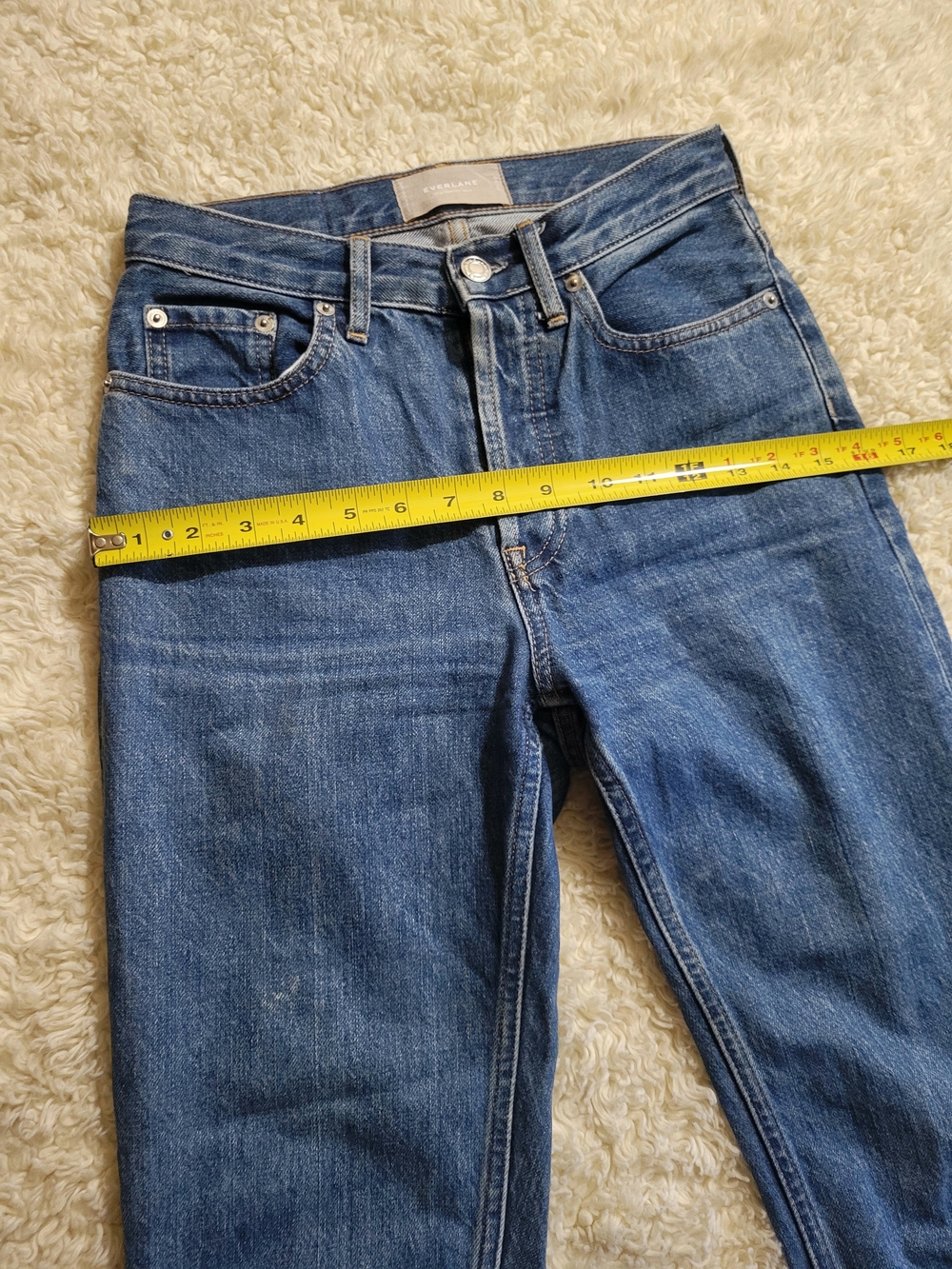Everlane The Cheeky Jeans in Medium Blue Wash | 23 Crop | Inseam 25" Like New - Picture 8 of 15